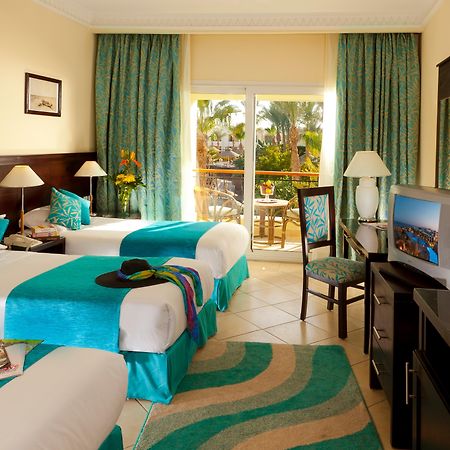 Hotel Sierra Sharm El Sheikh Esterno foto A room at the Hilton Sharm El Sheikh