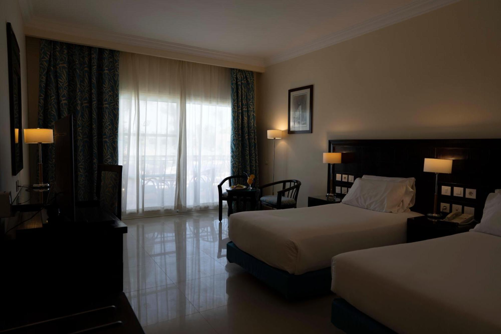 Hotel Sierra Sharm El Sheikh Esterno foto A room at the hotel