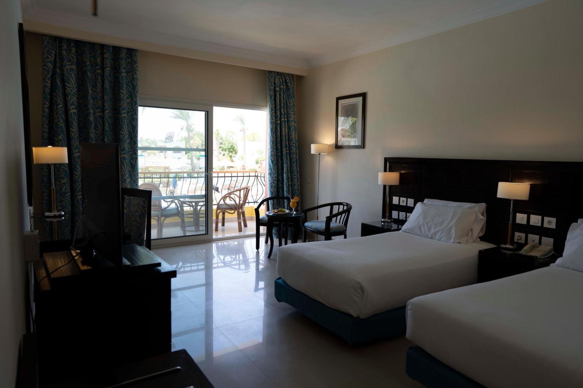Hotel Sierra Sharm El Sheikh Esterno foto A room at the hotel