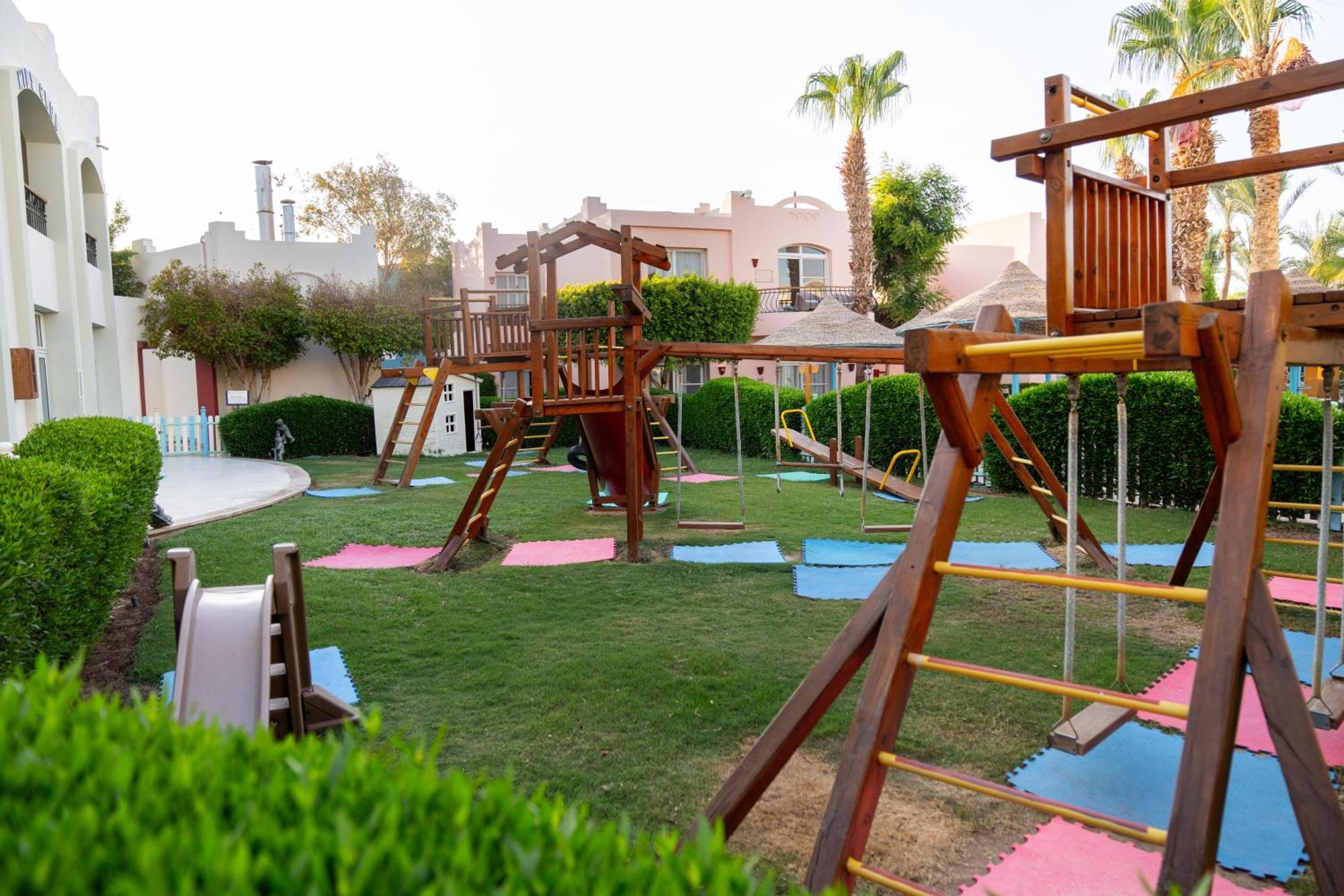 Hotel Sierra Sharm El Sheikh Esterno foto Playground at the resort